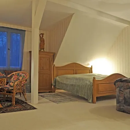 Schloss Helmsdorf Hotel 2*