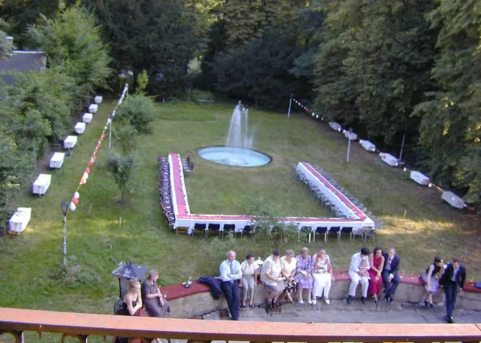 Schloss Helmsdorf 2*